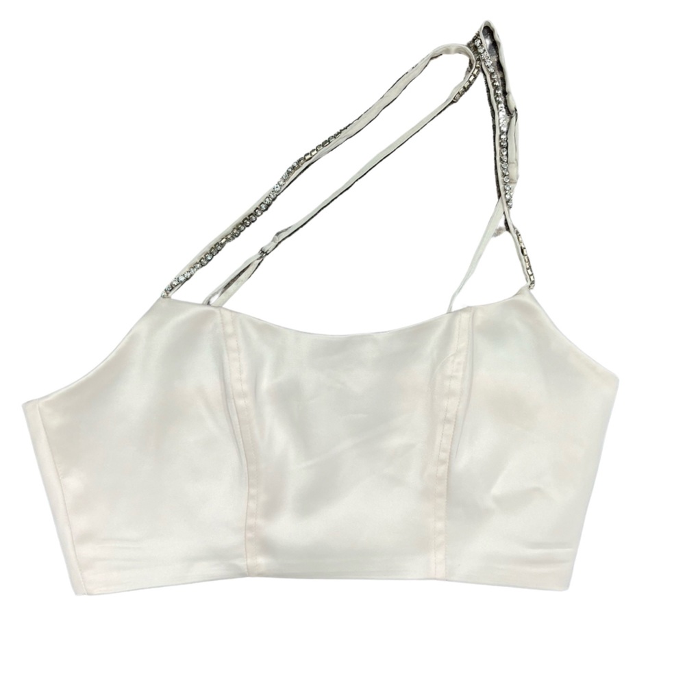 🤍✨OH POLLY Satin Top✨🤍